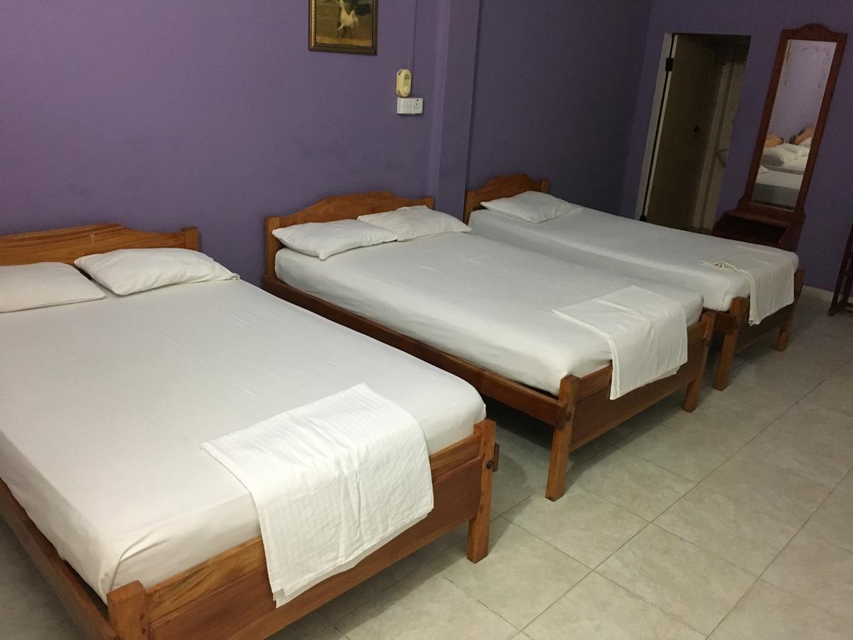 Gnaanams Hotel And Restaurant Dżafna Zewnętrze zdjęcie